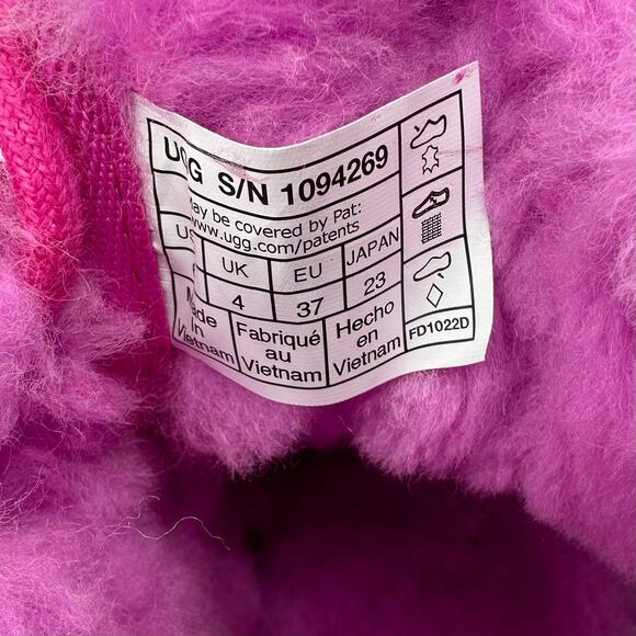 UGG Neumel Womens Classic Chukka Suede Snow Ankle Boots SZ 6 Rose Pink Sheepskin - Picture 8 of 8